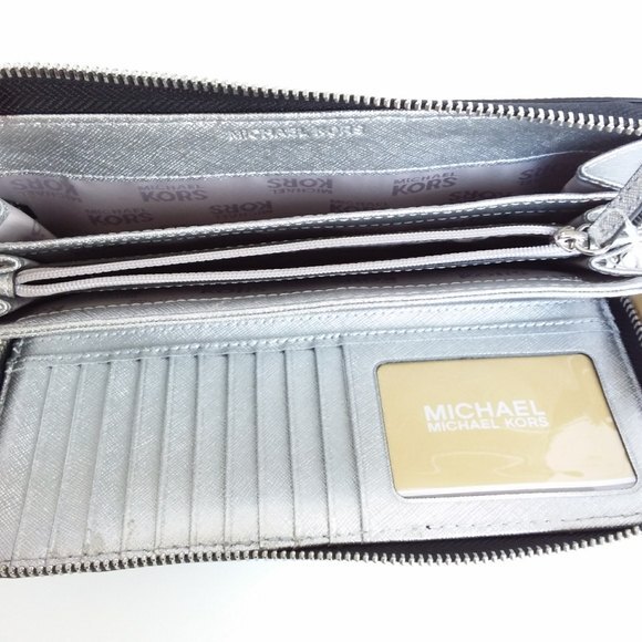 Michael Michael Kors | Met Center Stripe Wallet - Picture 5 of 8